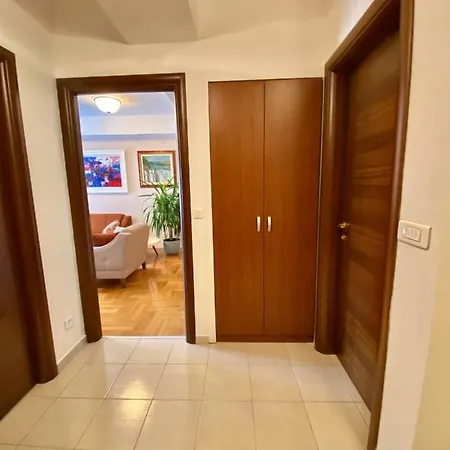 Διαμέρισμα Danilo's